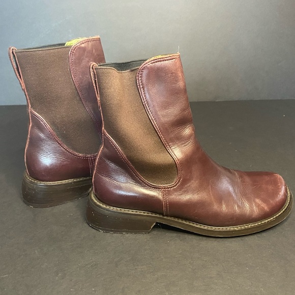 Donald J. Pliner Shoes - Donald J Pliner Autumn Leather Chelsea boots 7 red